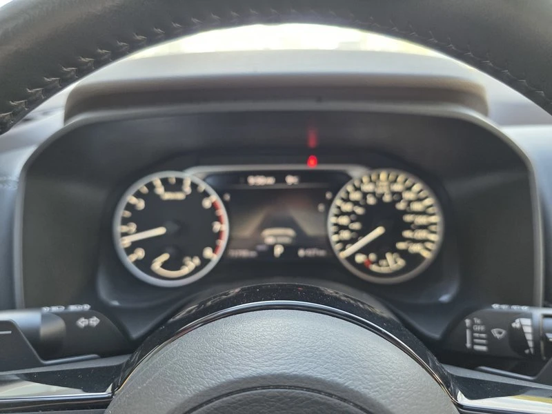 2023 Nissan Rogue - Image 14 of 19