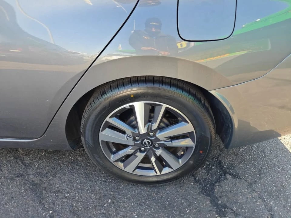 2023 Nissan Versa - Image 13 of 17