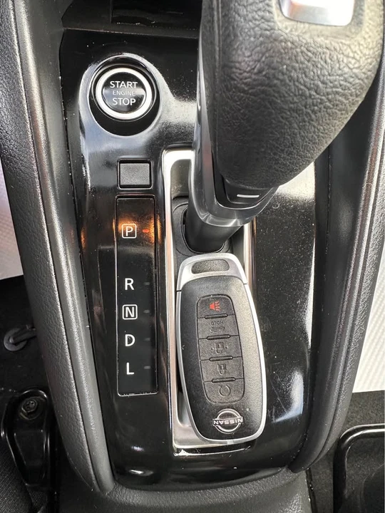 2023 Nissan Versa - Image 17 of 19