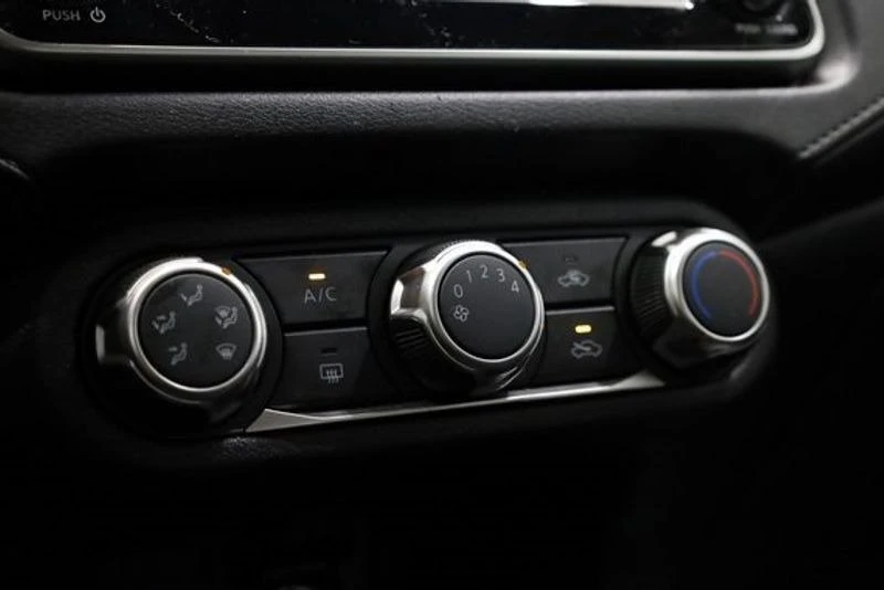 2023 Nissan Versa - Image 17 of 19