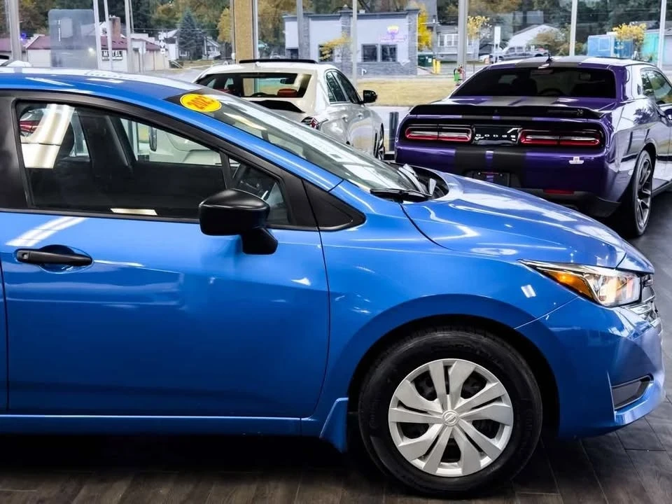 2023 Nissan Versa - Image 10 of 18