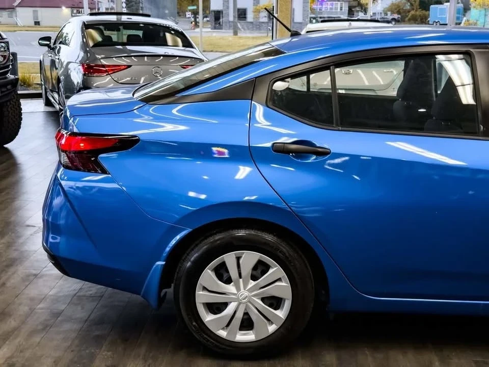 2023 Nissan Versa - Image 9 of 18