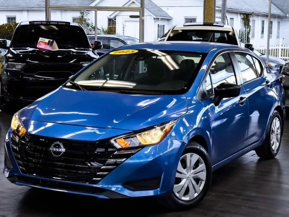 2023 Nissan Versa - Image 3 of 18