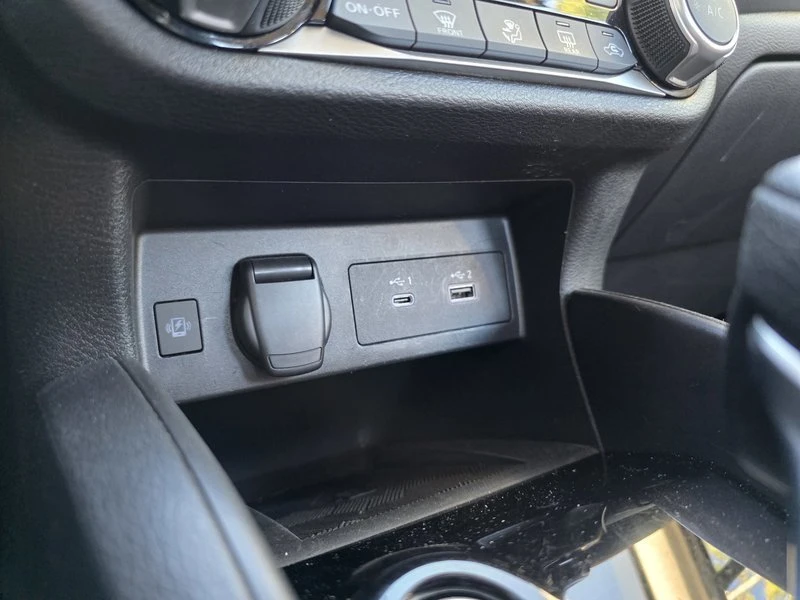 2023 Nissan Versa - Image 14 of 19