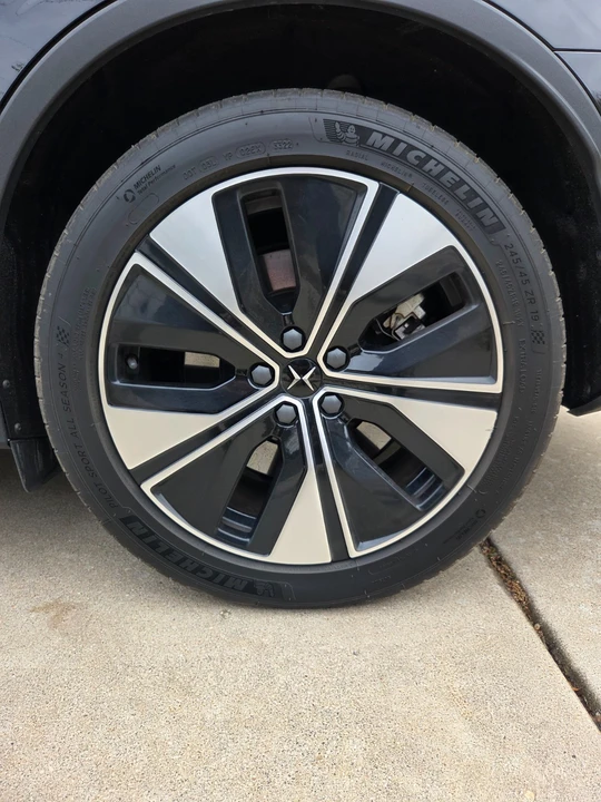 2023 Polestar 2 - Image 13 of 19