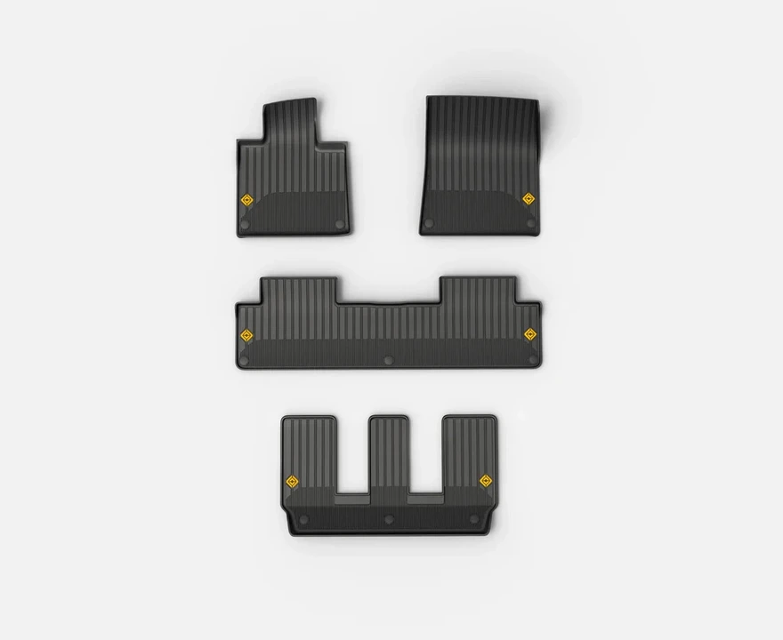 2023 Rivian R1S - Image 17 of 20