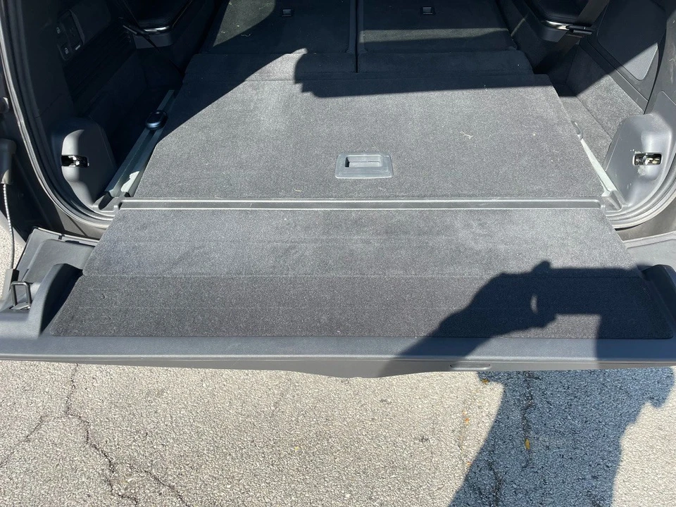 2023 Rivian R1S - Image 11 of 20