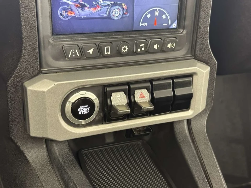 2023 Polaris Slingshot - Image 19 of 21