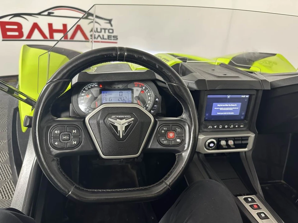2023 Polaris Slingshot - Image 15 of 21