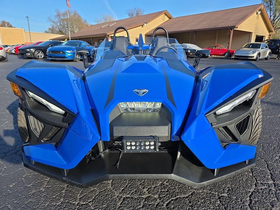 2023 Polaris Slingshot - Image 12 of 21
