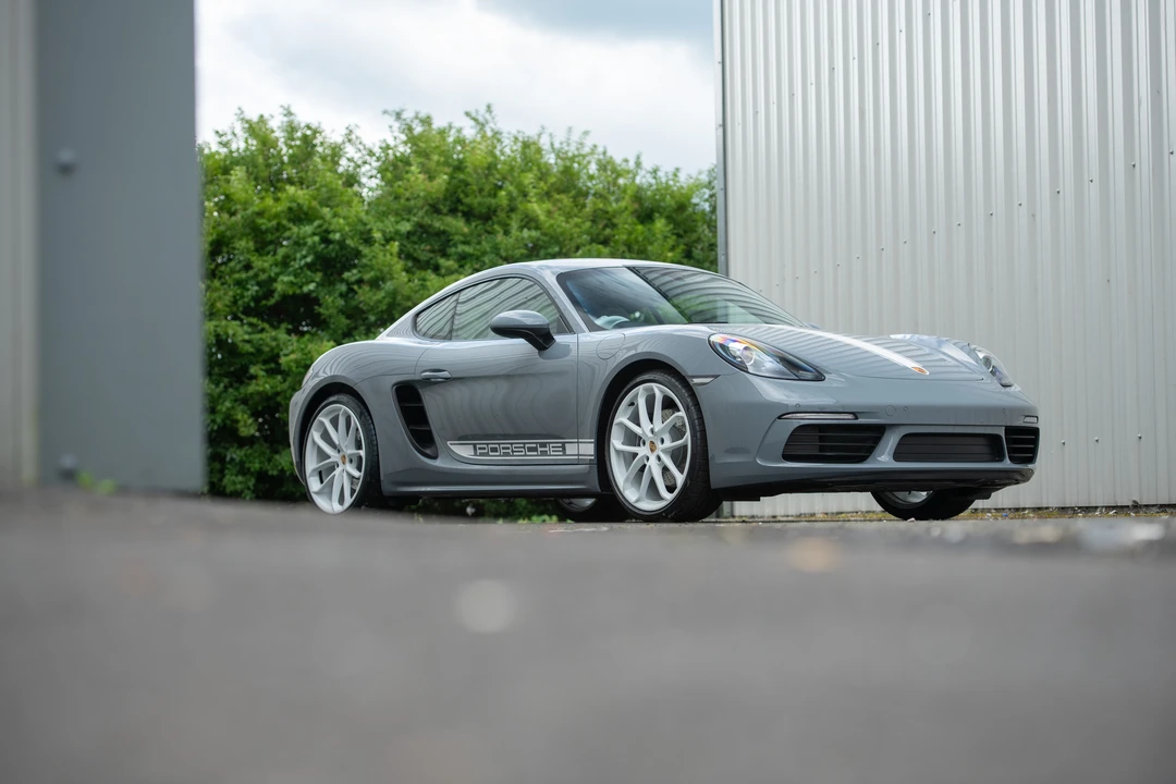 2023 Porsche 718 Cayman - Image 15 of 31
