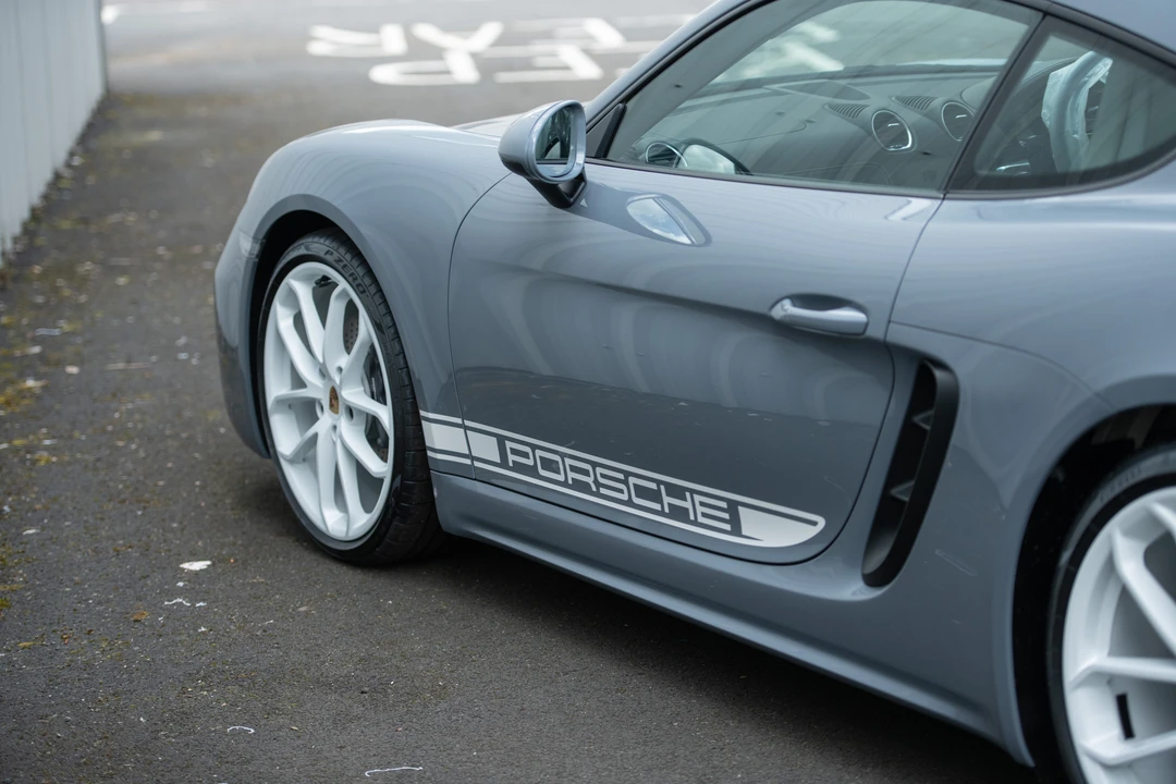2023 Porsche 718 Cayman - Image 26 of 31