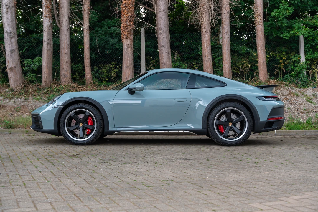 2023 Porsche 992 Dakar - Image 5 of 31