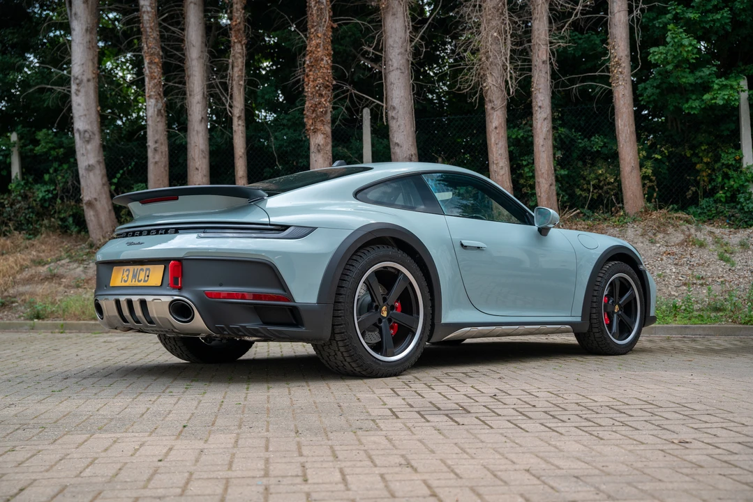 2023 Porsche 992 Dakar - Image 8 of 31