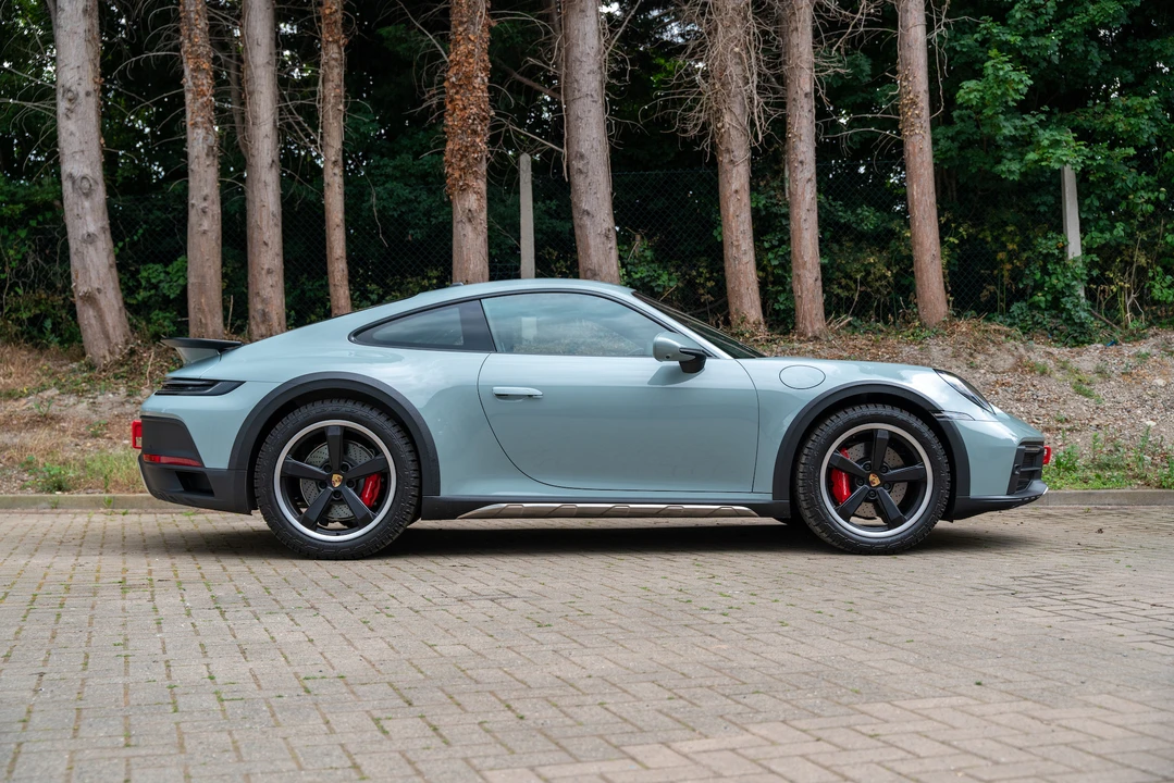 2023 Porsche 992 Dakar - Image 15 of 31