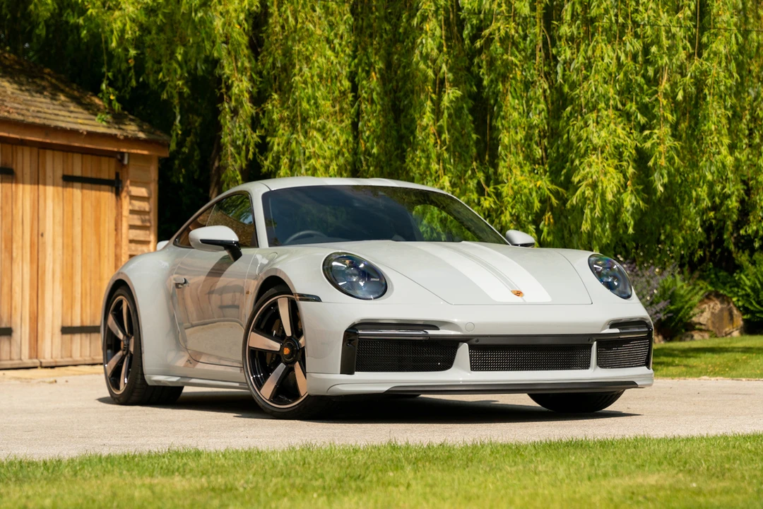 2023 Porsche 992 Carrera - Image 2 of 31