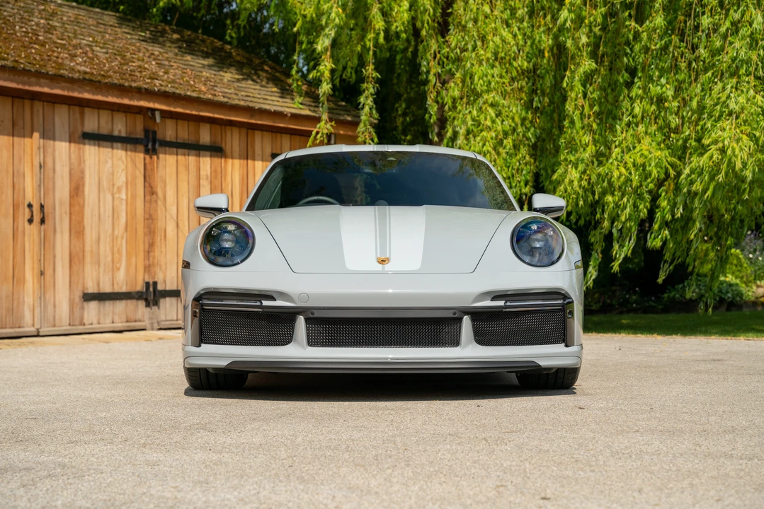 2023 Porsche 992 Carrera - Image 11 of 31