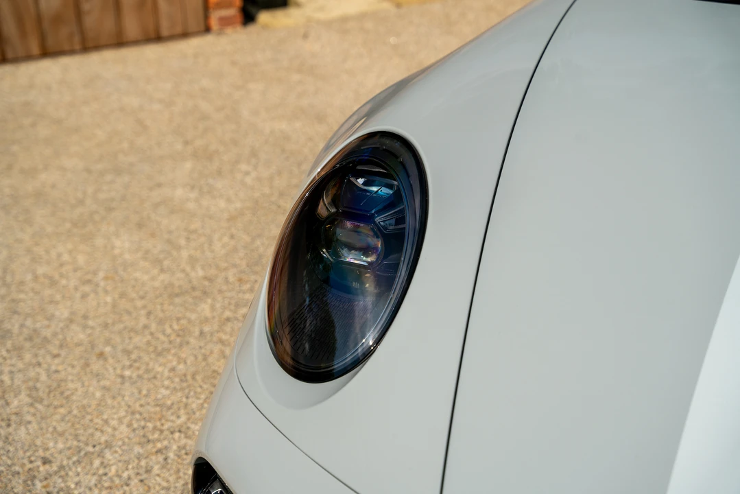 2023 Porsche 992 Carrera - Image 21 of 31