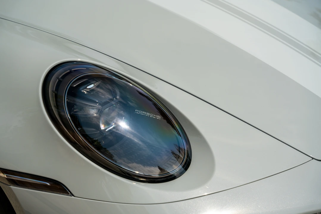 2023 Porsche 992 Carrera - Image 22 of 31