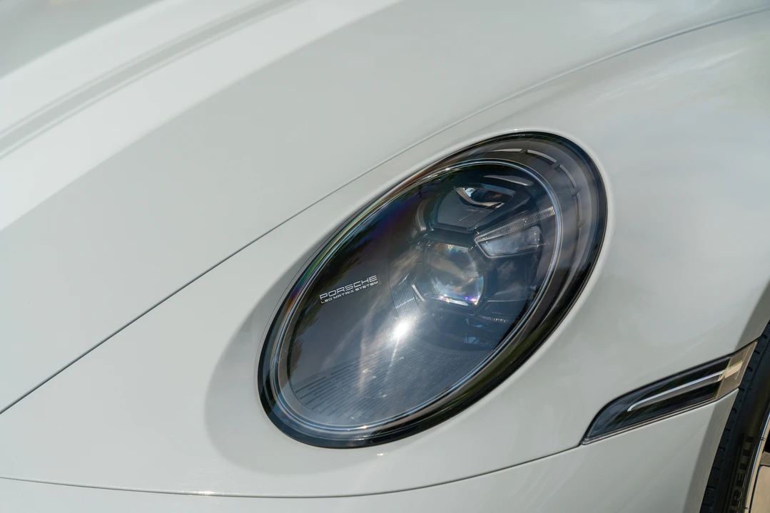 2023 Porsche 992 Carrera - Image 25 of 31