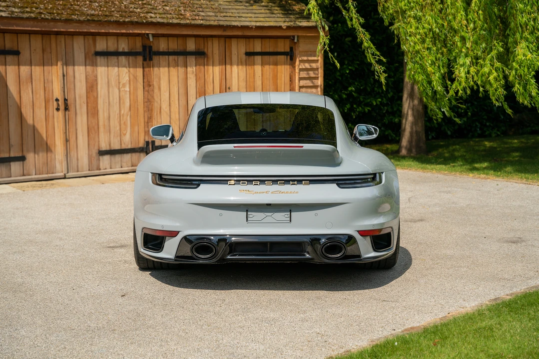 2023 Porsche 992 Carrera - Image 15 of 31