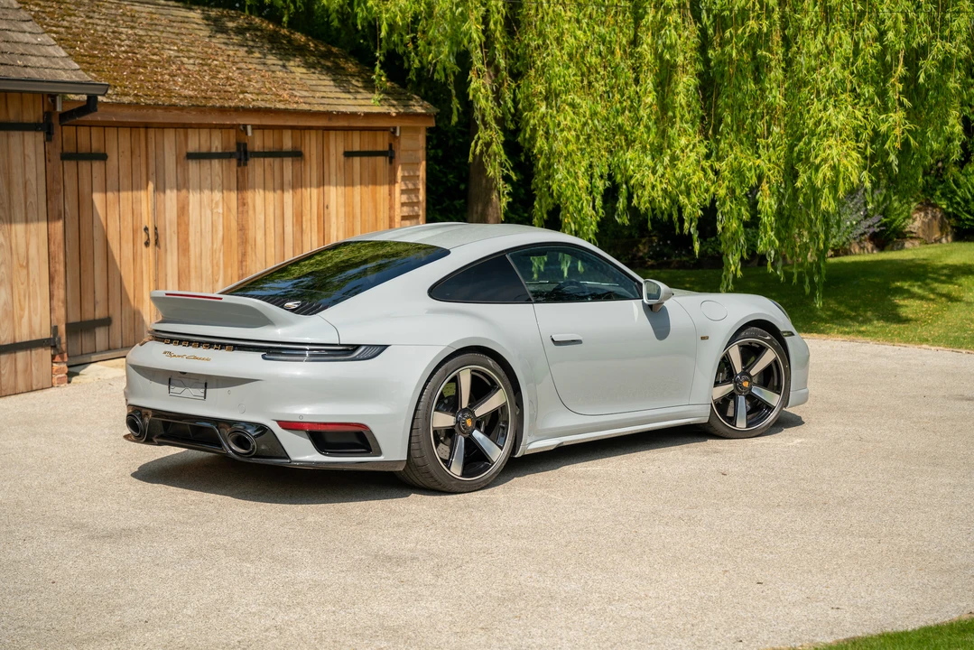 2023 Porsche 992 Carrera - Image 8 of 31