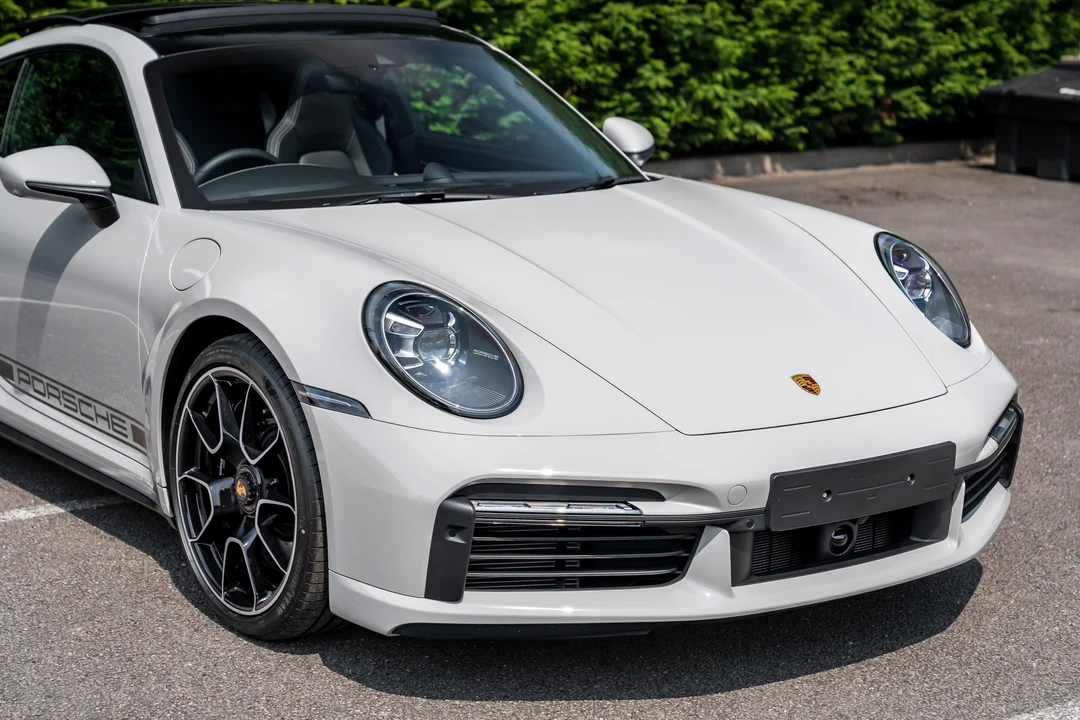 2023 Porsche 992 Turbo - Image 17 of 31