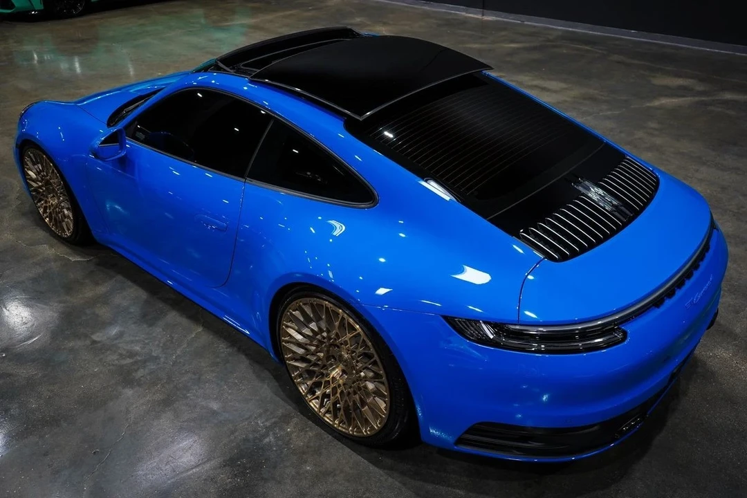 2023 Porsche 992 Carrera 4 - Image 17 of 21