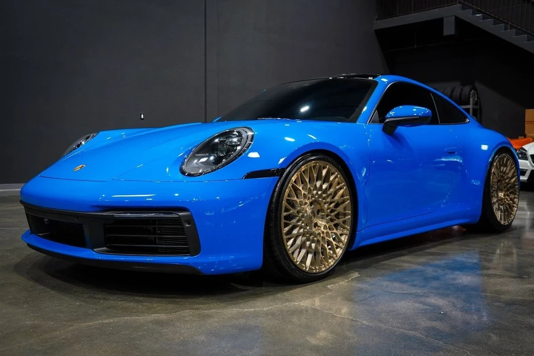 2023 Porsche 992 Carrera 4 - Image 10 of 21