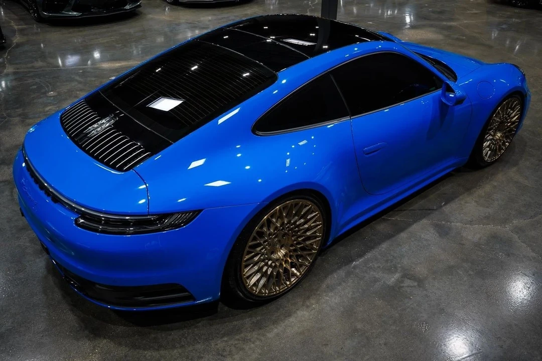 2023 Porsche 992 Carrera 4 - Image 18 of 21