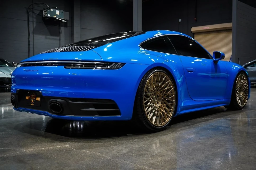2023 Porsche 992 Carrera 4 - Image 5 of 21