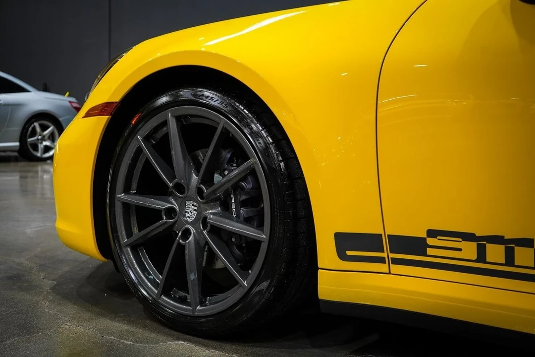 2023 Porsche 992 Carrera T - Image 18 of 21