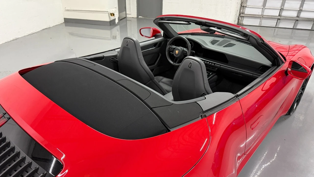2023 Porsche 992 Carrera - Image 13 of 21