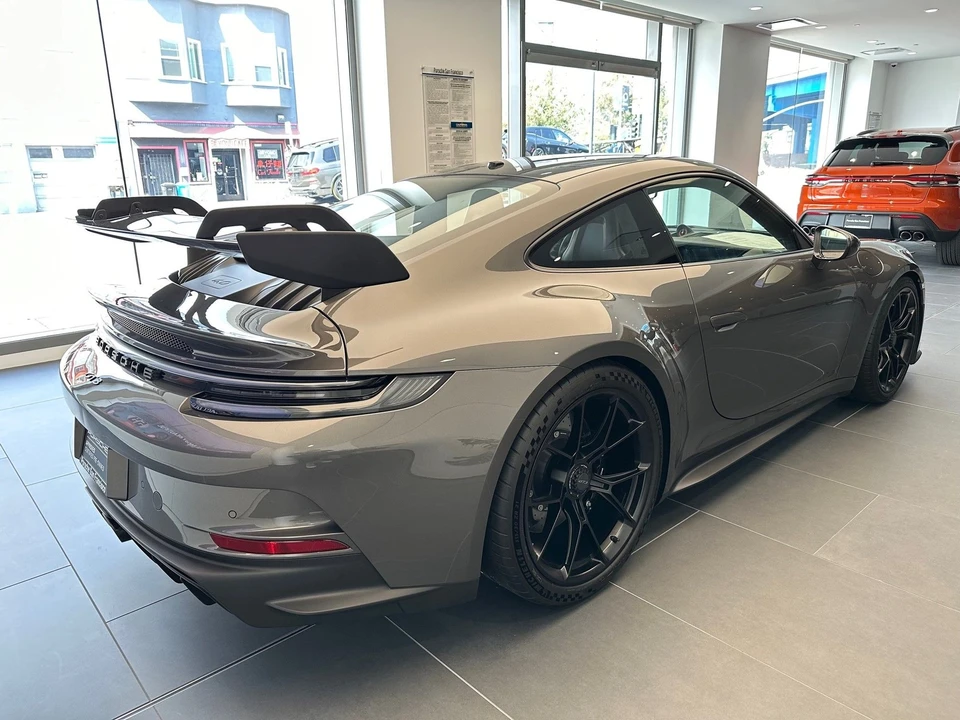 2023 Porsche 992 GT3 - Image 4 of 9
