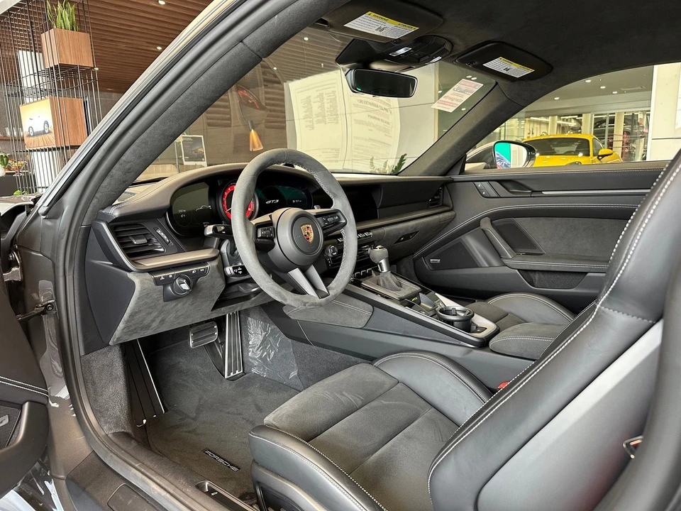 2023 Porsche 992 GT3 - Image 6 of 9