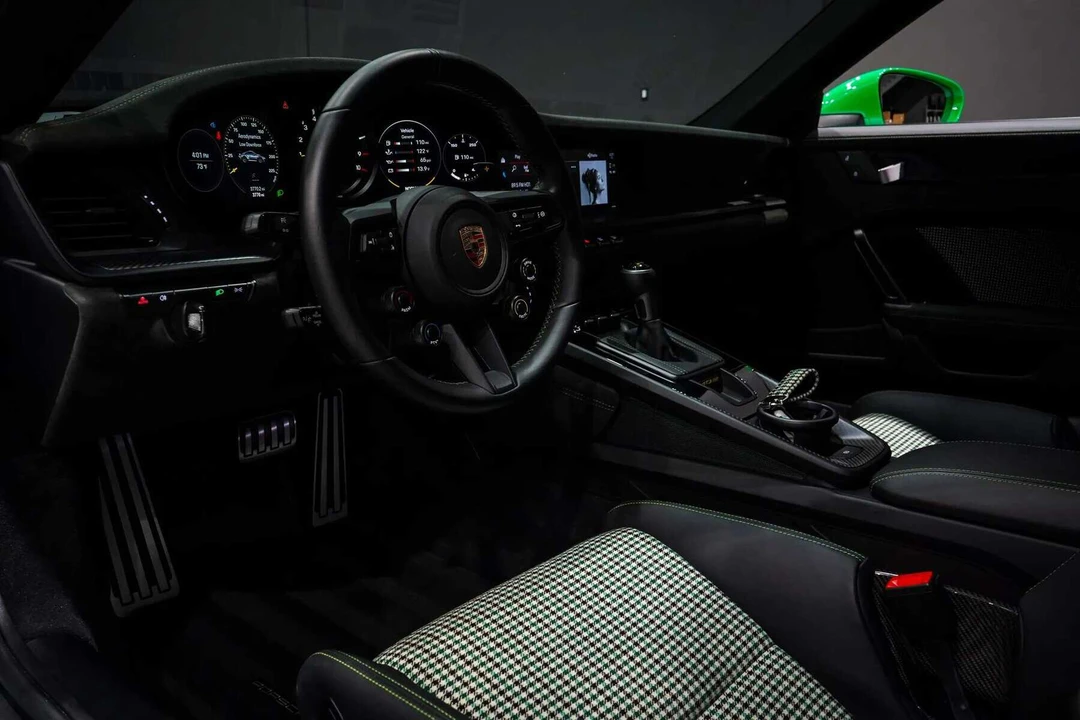 2023 Porsche 992 GT3 RS - Image 29 of 31