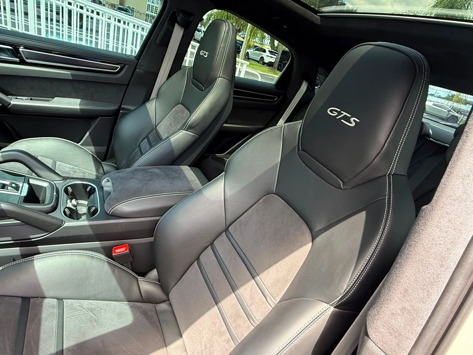 2023 Porsche 9Y0/9Y3 Cayenne Coupe - Image 7 of 12