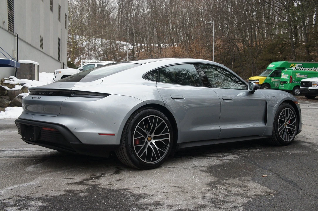 2023 Porsche Taycan 4S - Image 8 of 31