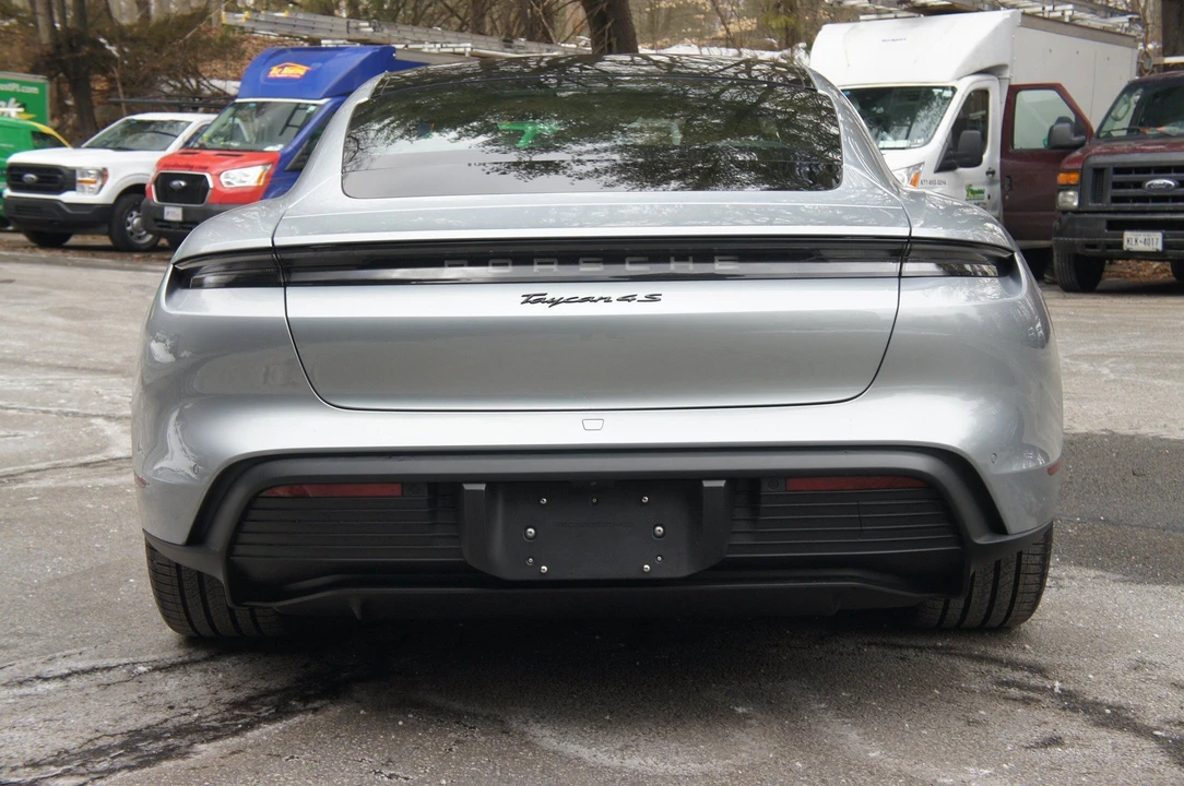 2023 Porsche Taycan 4S - Image 9 of 31