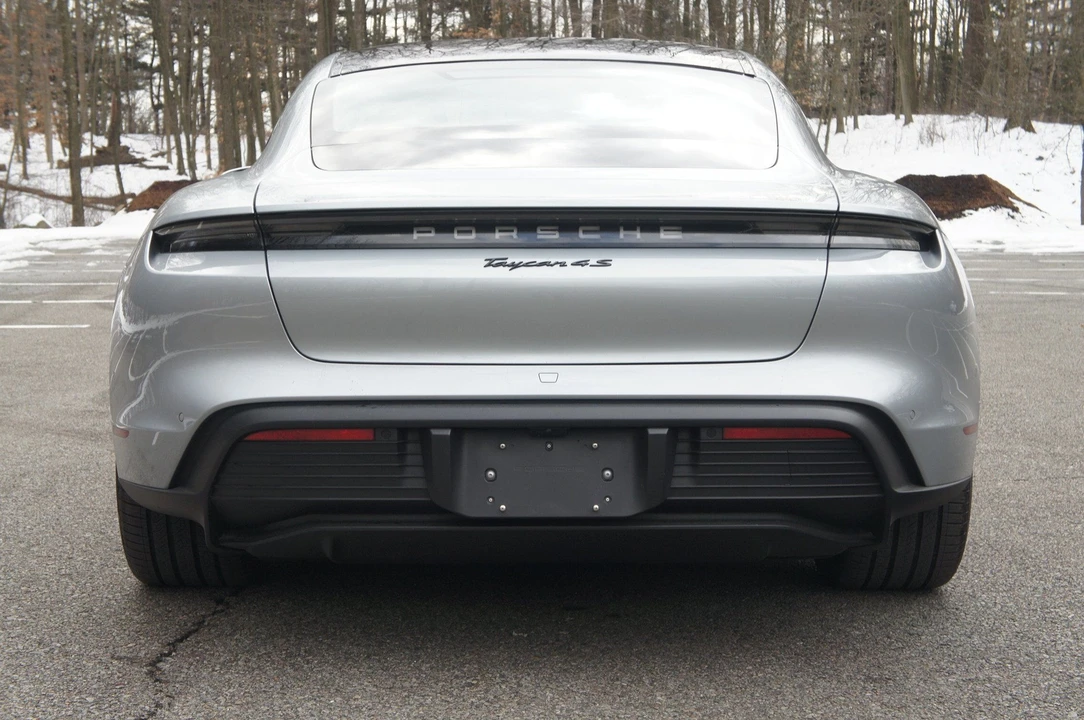 2023 Porsche Taycan 4S - Image 19 of 31