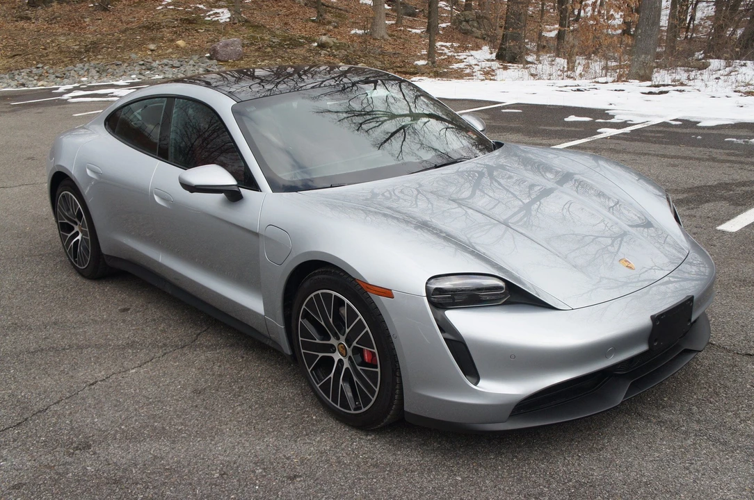 2023 Porsche Taycan 4S - Image 24 of 31