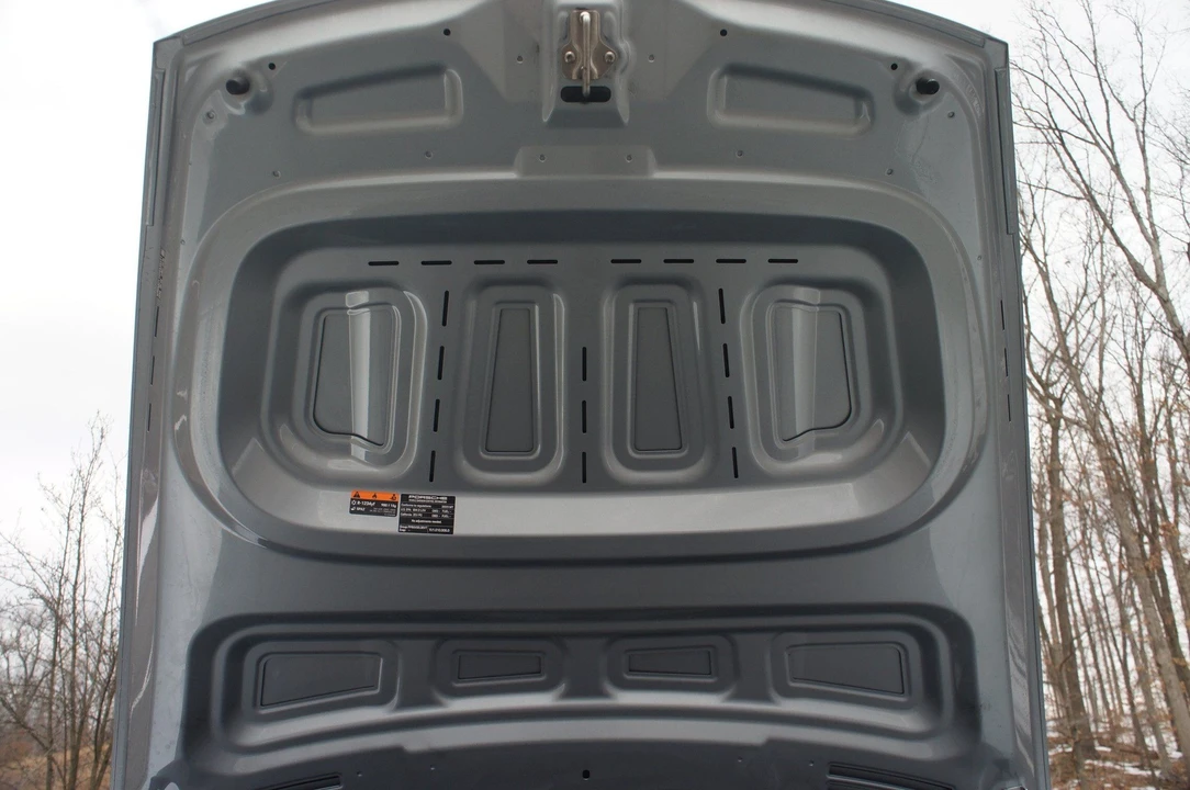 2023 Porsche Taycan 4S - Image 29 of 31