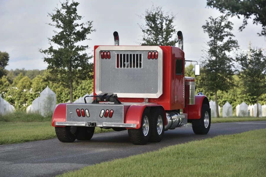 2023 Peterbilt - Image 3 of 31