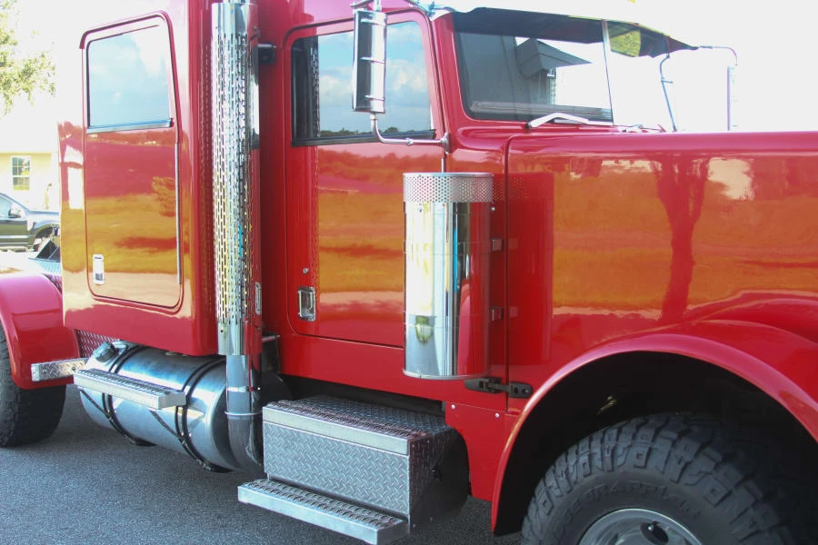 2023 Peterbilt - Image 5 of 18
