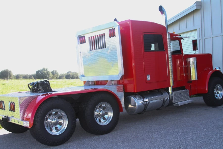 2023 Peterbilt - Image 3 of 18