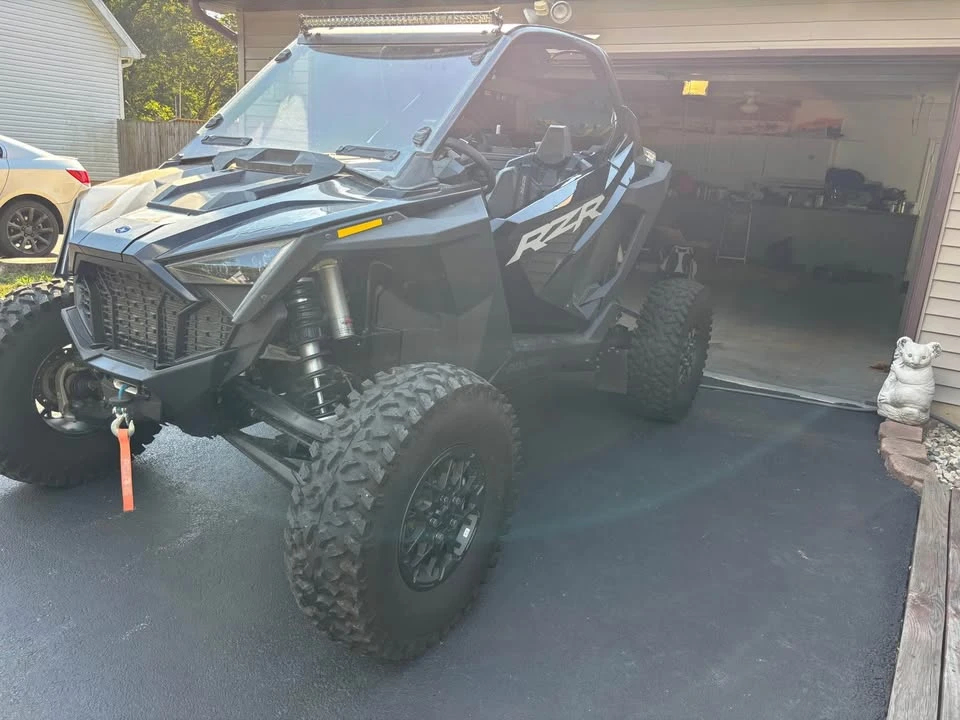 2023 Polaris - Image 2 of 10