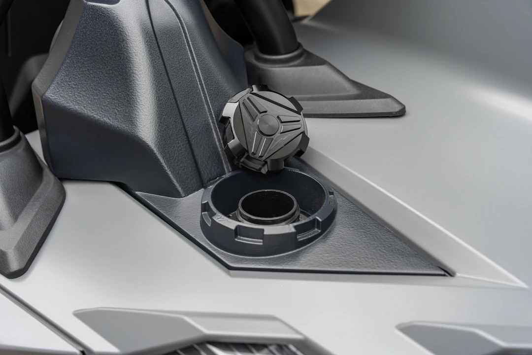 2023 Polaris Slingshot - Image 25 of 31