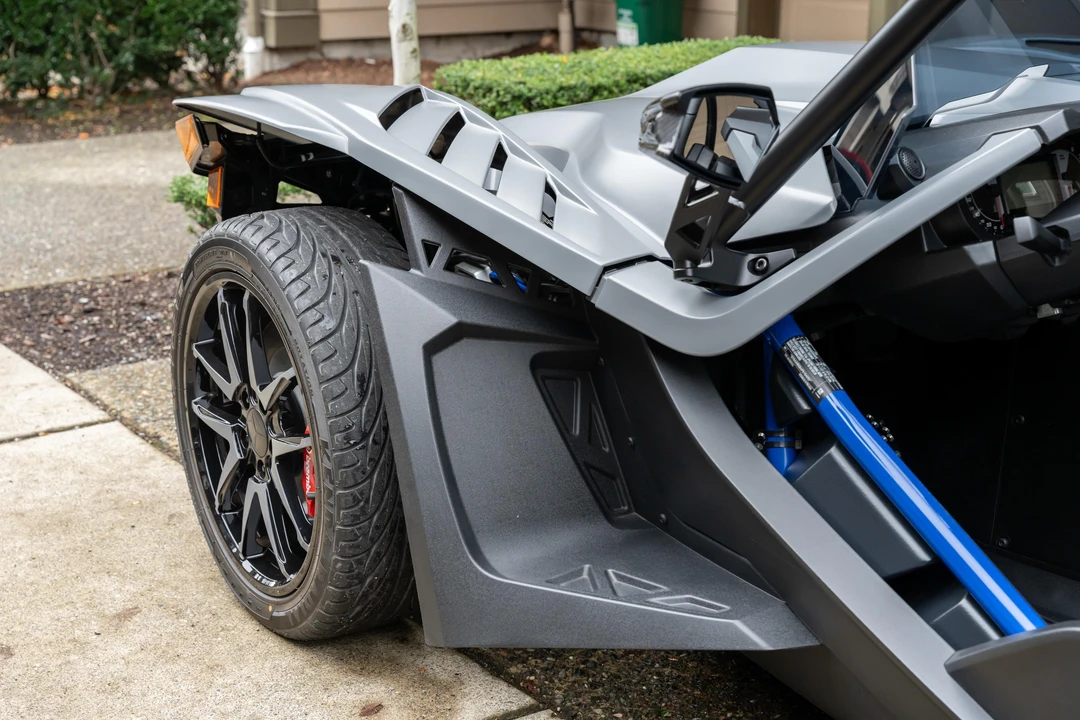 2023 Polaris Slingshot - Image 23 of 31