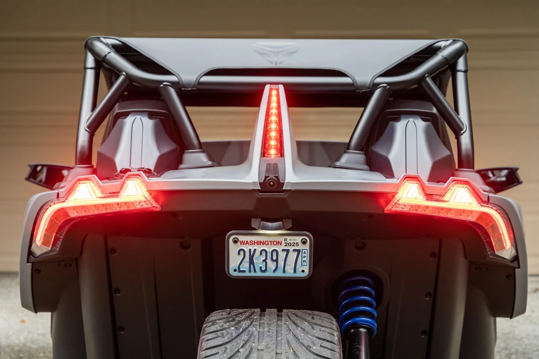 2023 Polaris Slingshot - Image 28 of 31