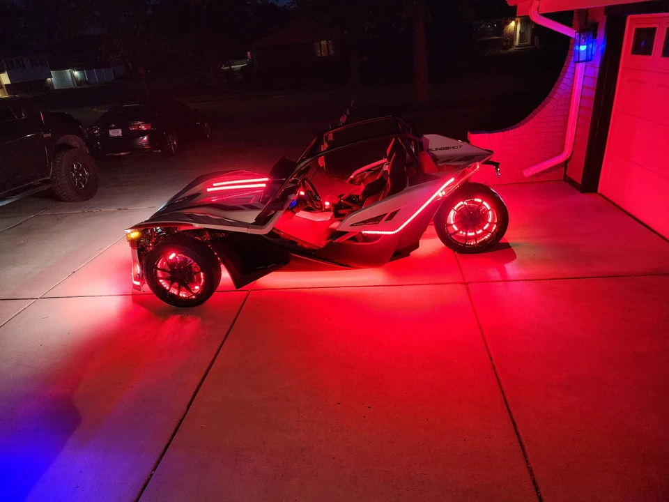 2023 Polaris Slingshot - Image 16 of 31